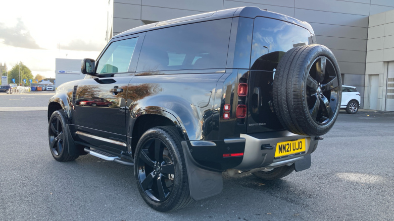 Land Rover Defender 3.0 D250 X-Dynamic S 90 3dr Auto Diesel Estate